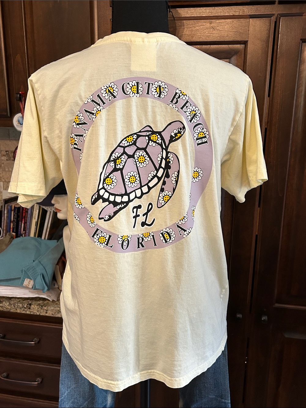 Southern Spirit Sz S Yellow Daisy Turtle Panama City Beach T-Shirt